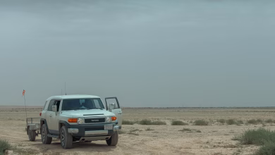 مناظر جبلية خلابة في جبال الأنديز في بيرو مع قمم شاهقة وتضاريس وعرة و